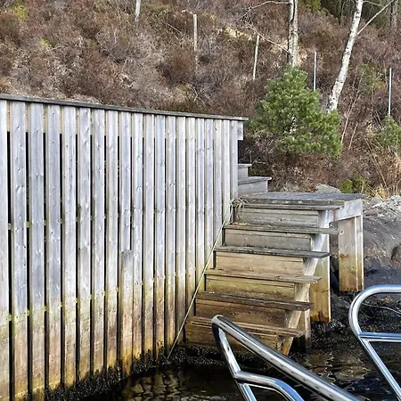 6 Person In Rubbestadneset