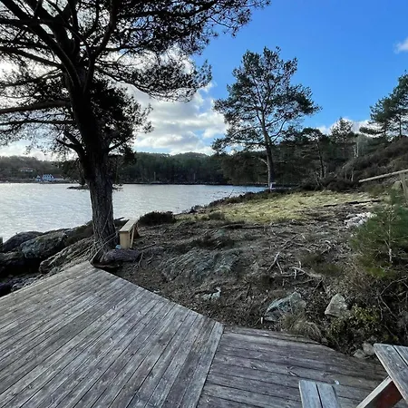 6 Person In * Rubbestadneset